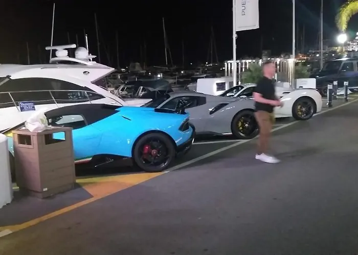 Apartamento En La Milla De Oro, A 100m De La Playa * Marbella