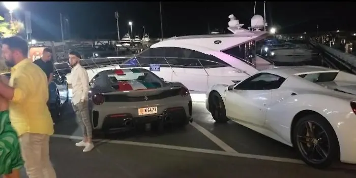 Apartamento En La Milla De Oro, A 100m De La Playa