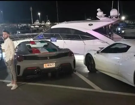 Apartamento En La Milla De Oro, A 100m De La Playa